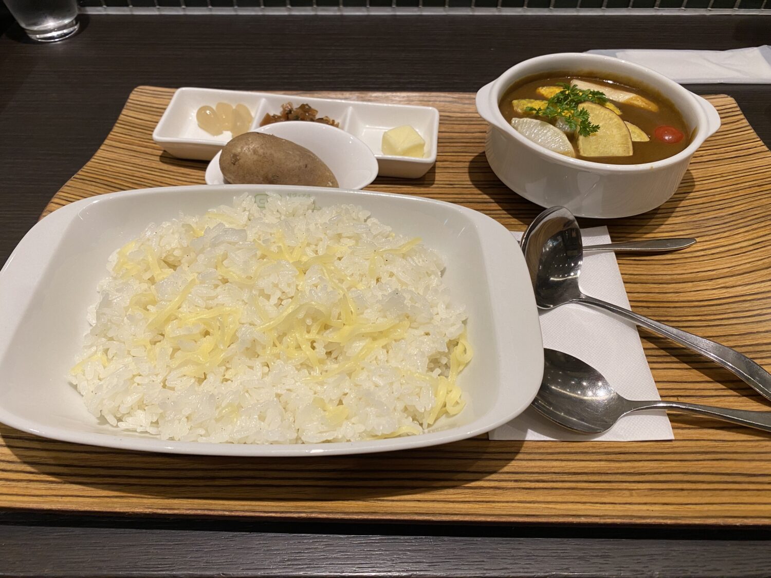 ガヴィアルの野菜カレーライスの写真