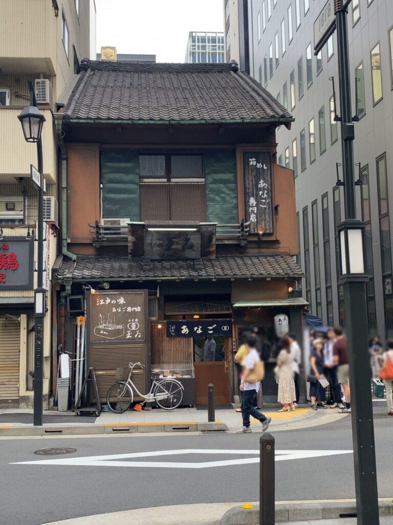 行列ができている時の日本橋玉ゐ本店の外観写真