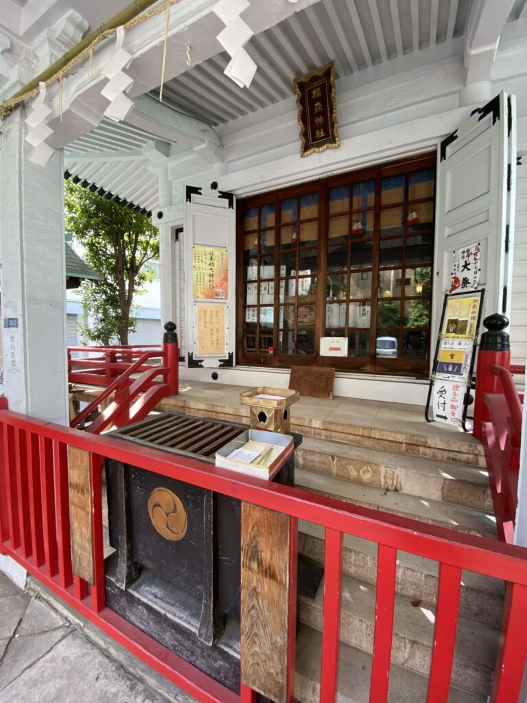 日本橋にある椙森神社の社殿